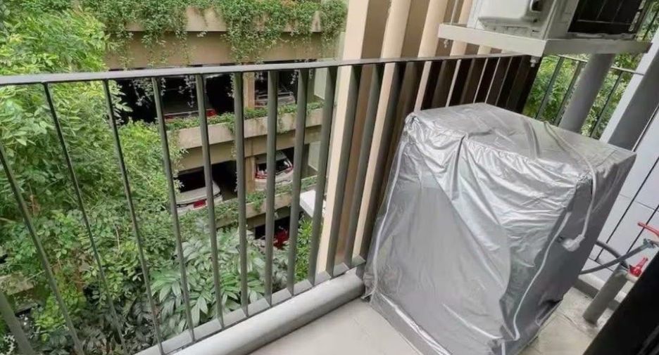 For sale 1 bed condo in Suan Luang, Bangkok