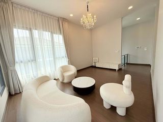 Аренда 5 спальни дом в Bang Phli, Самутпракан