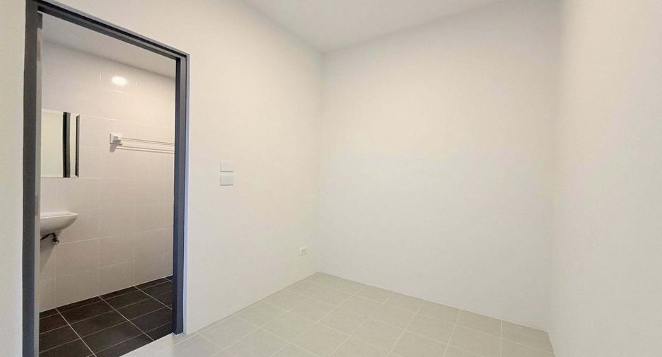 For rent 5 bedrooms house in Bang Phli, Samut Prakan