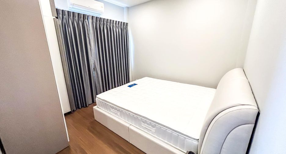 Casa en alquiler de 5 habitaciones en Bang Phli, Samut Prakan