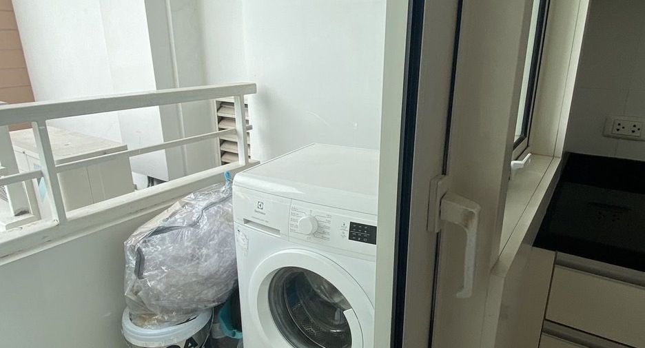Condo en alquiler de 1 habitaciones en Khlong Toei, Bangkok
