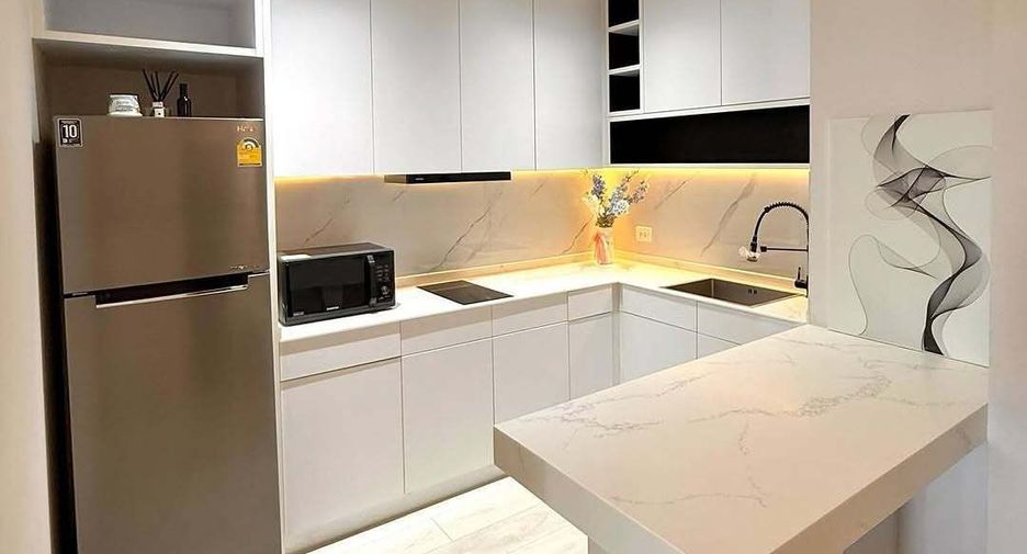 For rent 1 bed condo in Pathum Wan, Bangkok
