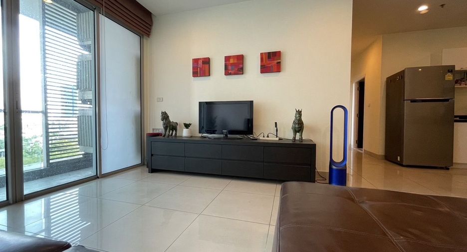 For rent 2 bedrooms condo in Yan Nawa, Bangkok