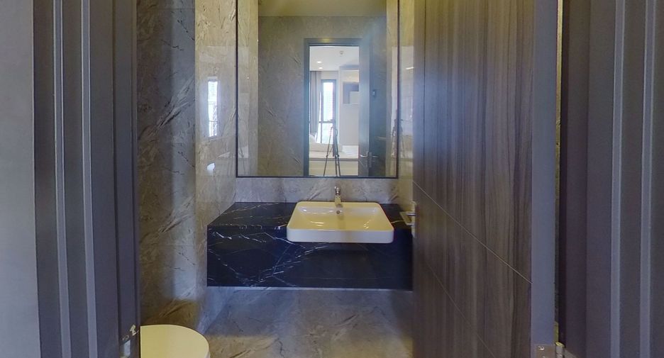 Condo en alquiler de 1 habitaciones en Khlong Toei, Bangkok