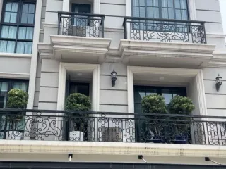 出租 4 卧室 独立屋 在 Yan Nawa, 曼谷