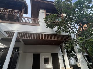 出租 4 卧室 独立屋 在 Yan Nawa, 曼谷