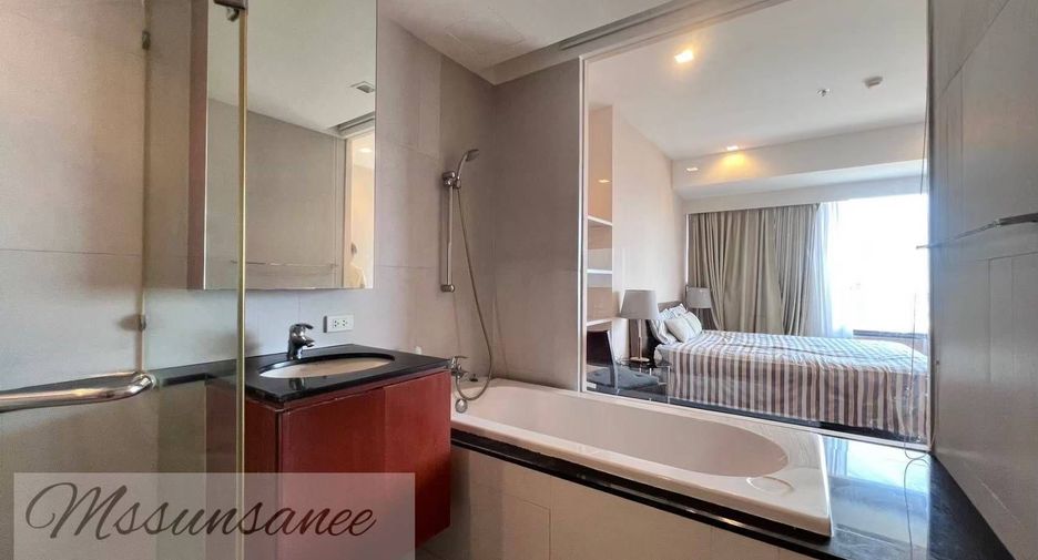 For rent 2 bedrooms condo in Sathon, Bangkok
