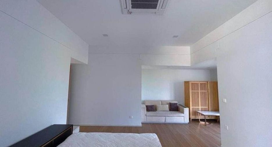 Haus zur Miete mit 3 Zimmer in Saphan Sung, Bangkok