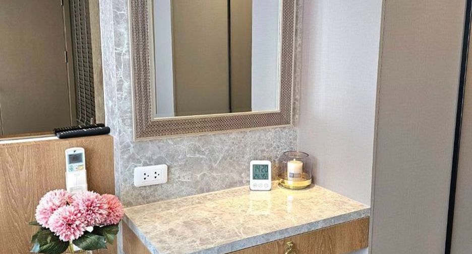 For rent 1 bed condo in Phra Khanong, Bangkok