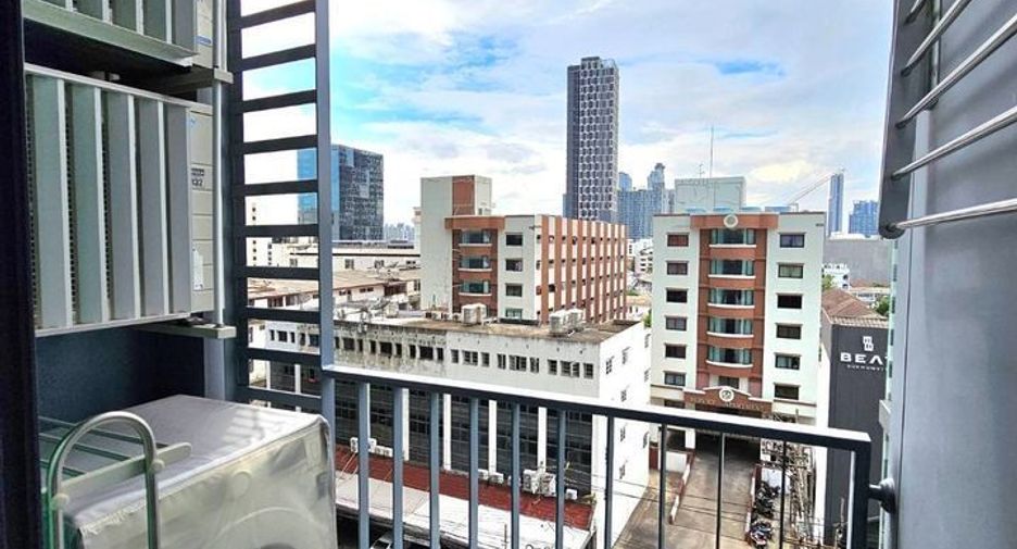 For rent 1 bed condo in Phra Khanong, Bangkok