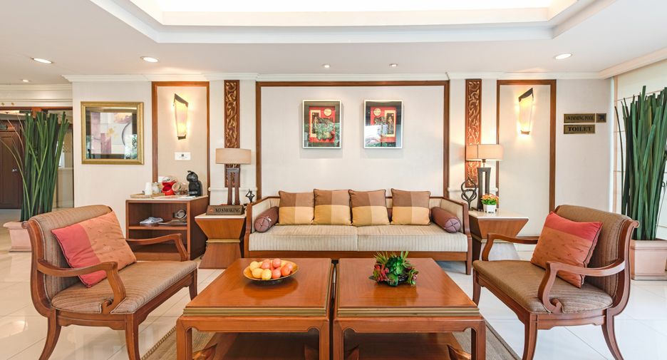 For rent 2 ベッドルーム condo in Watthana, Bangkok