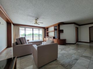 Apartamento en alquiler de 2 habitaciones en Pathum Wan, Bangkok