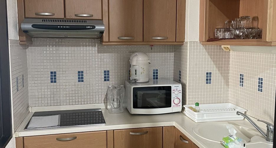 For rent 2 bedrooms condo in Sathon, Bangkok
