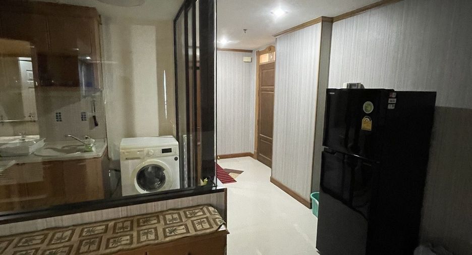 For rent 2 bedrooms condo in Sathon, Bangkok