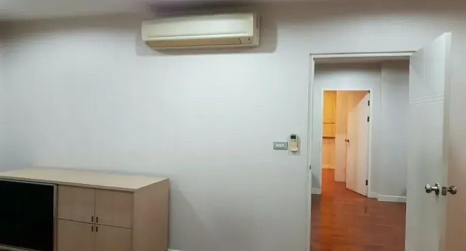 For sale and for rent 2 bedrooms condo in Sathon, Bangkok