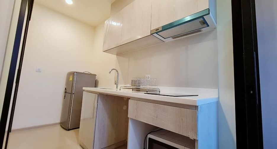 Condo en alquiler de 1 habitaciones en Watthana, Bangkok