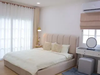 出租 4 卧室 独立屋 在 Bang Phli, Samut Prakan