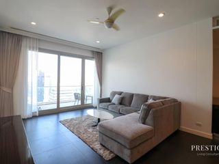For rent 3 bedrooms condo in Pathum Wan, Bangkok