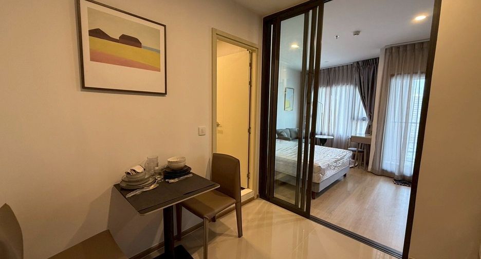 For rent studio condo in Khlong Toei, Bangkok