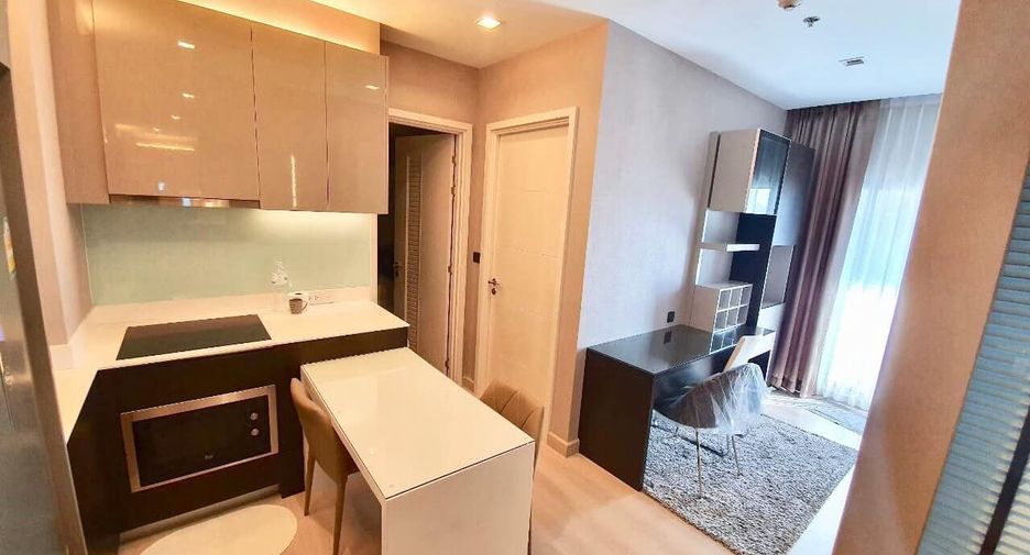 For sale 2 bedrooms condo in Phaya Thai, Bangkok