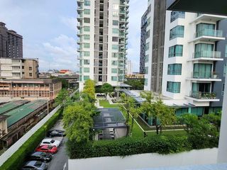 For rent 2 bedrooms condo in Phra Khanong, Bangkok
