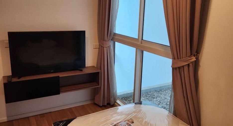 Condo en alquiler de 2 habitaciones en Phra Khanong, Bangkok