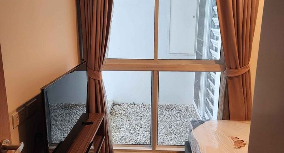 Condo en alquiler de 2 habitaciones en Phra Khanong, Bangkok