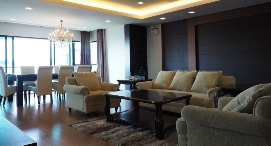 For rent 3 bedrooms condo in Sathon, Bangkok