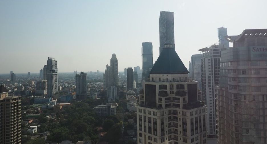 For rent 3 bedrooms condo in Sathon, Bangkok