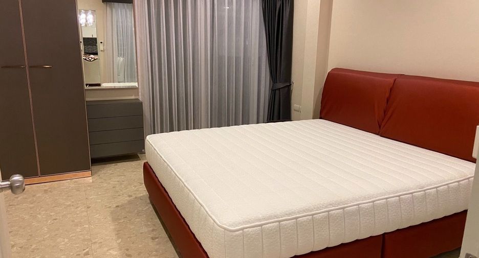 For sale and for rent 4 bedrooms house in Saphan Sung, Bangkok