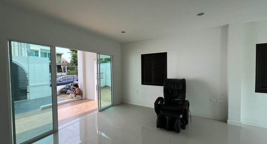 Reihenhaus zum Kauf mit 3 Zimmer in Khlong Sam Wa, Bangkok