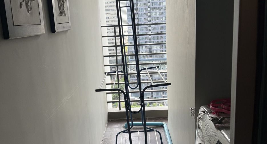 Wohnung zur Miete mit Studio in Huai Khwang, Bangkok