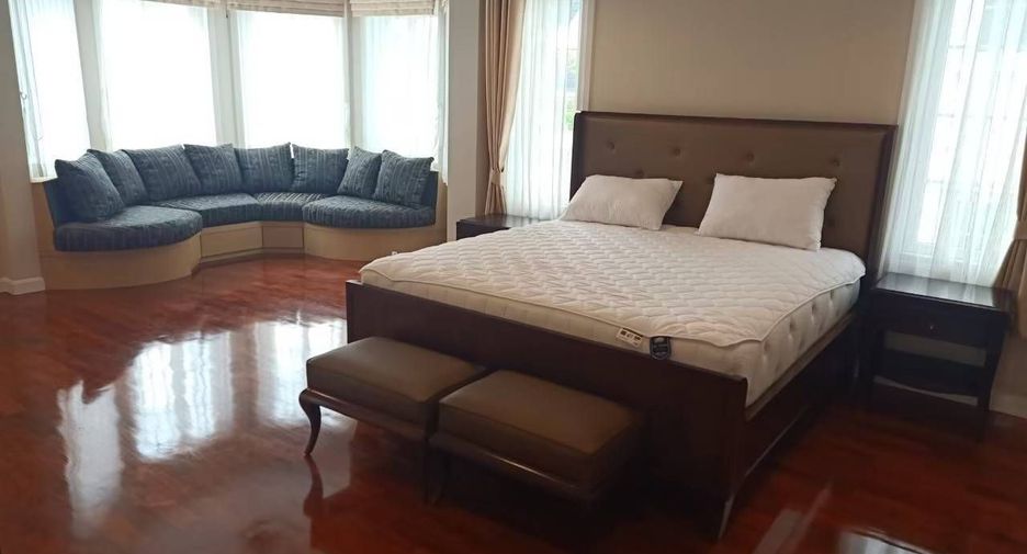Casa en alquiler de 4 habitaciones en Bang Na, Bangkok
