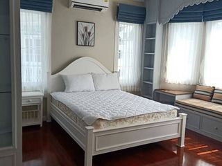 Casa en alquiler de 4 habitaciones en Bang Na, Bangkok