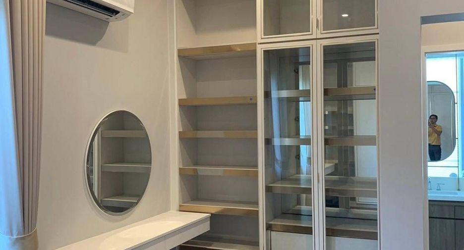For rent 5 bedrooms house in Bang Kapi, Bangkok