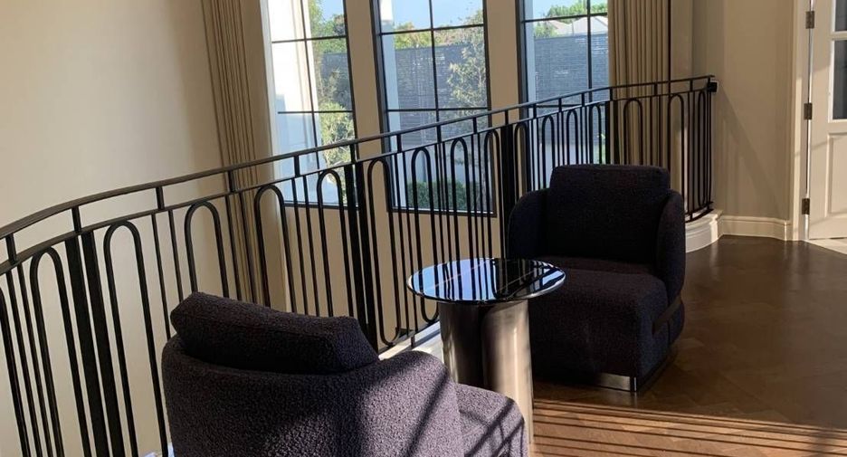 For rent 5 bedrooms house in Bang Kapi, Bangkok
