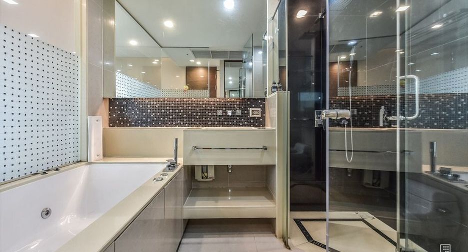 À vendre et à louer 2 chambres condo à Sathon, Bangkok