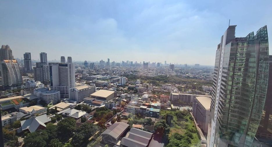 For rent 3 ベッドルーム condo in Sathon, Bangkok