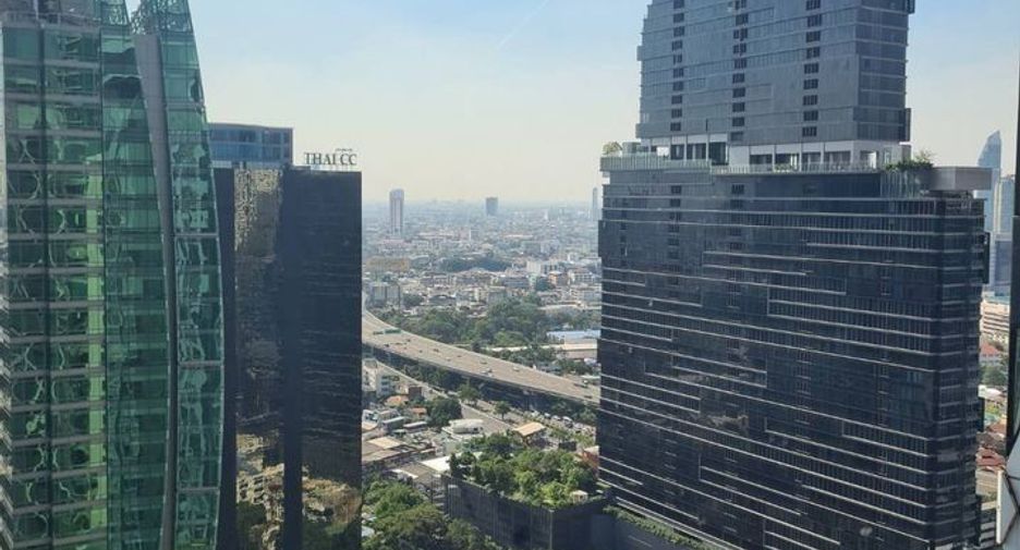 For rent 3 ベッドルーム condo in Sathon, Bangkok