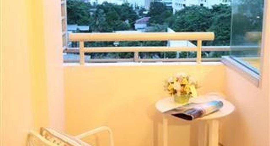 For rent 1 bed condo in Watthana, Bangkok