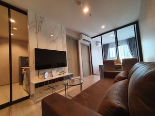 For rent 2 bedrooms condo in Huai Khwang, Bangkok
