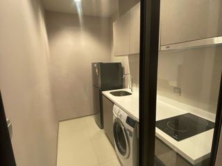 For rent 2 bedrooms condo in Huai Khwang, Bangkok