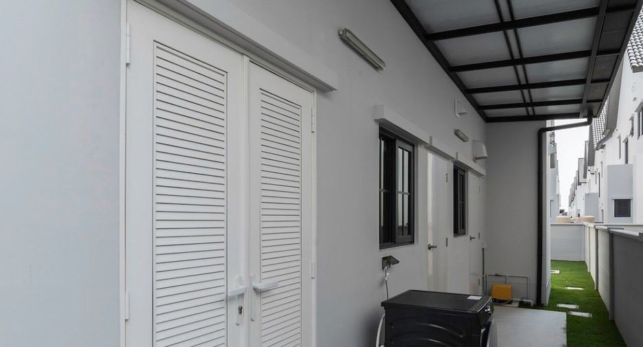 For sale and for rent 4 bedrooms house in Bang Phli, Samut Prakan