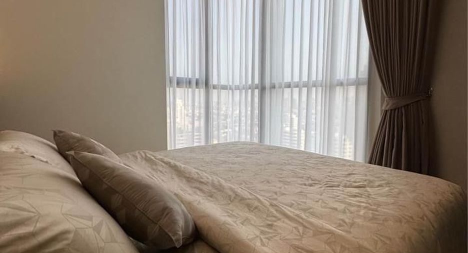For rent 2 bedrooms condo in Watthana, Bangkok