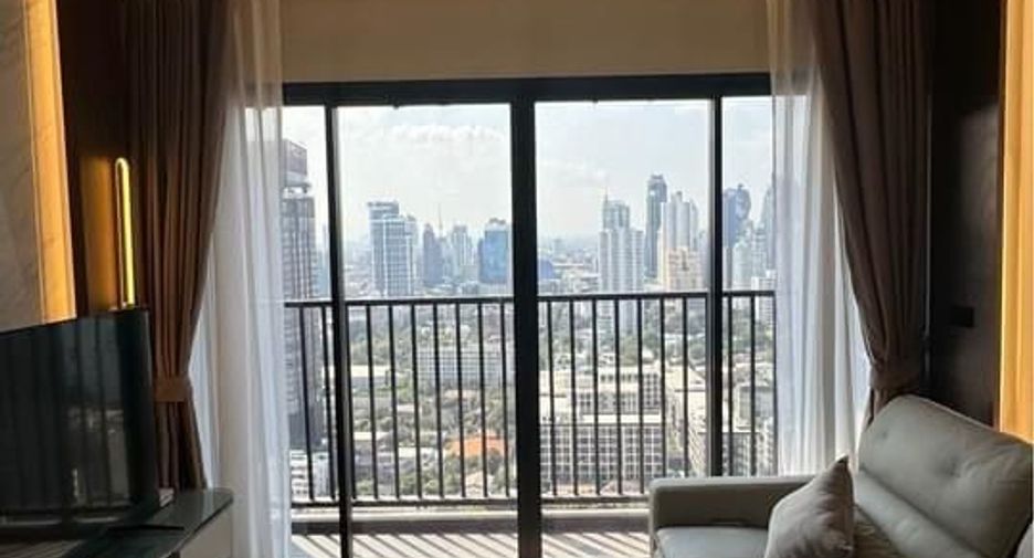 For rent 2 bedrooms condo in Watthana, Bangkok