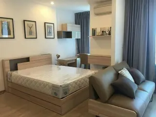 Wohnung zum Kauf mit Studio in Bang Rak, Bangkok