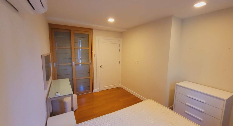 For rent 2 bedrooms apartment in Watthana, Bangkok