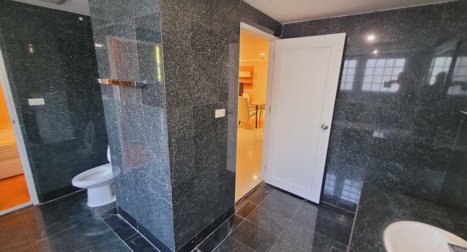 For rent 2 bedrooms apartment in Watthana, Bangkok