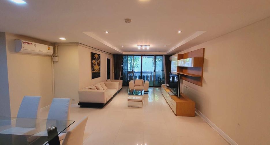 For rent 2 bedrooms apartment in Watthana, Bangkok