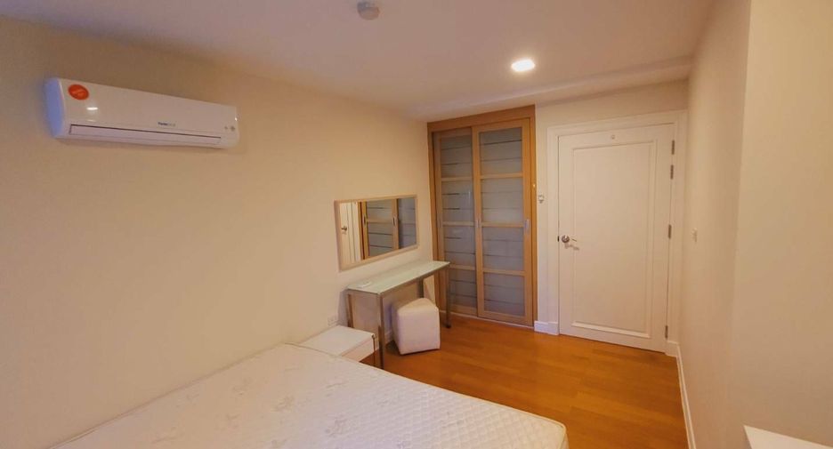 For rent 2 bedrooms apartment in Watthana, Bangkok